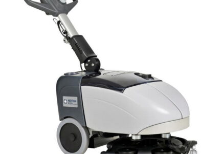 Nilfisk Schrobzuigmachine met MOVE batteries