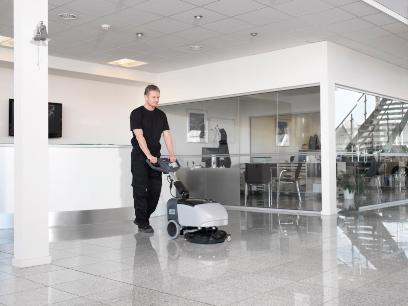 Batteries for cleaning machines